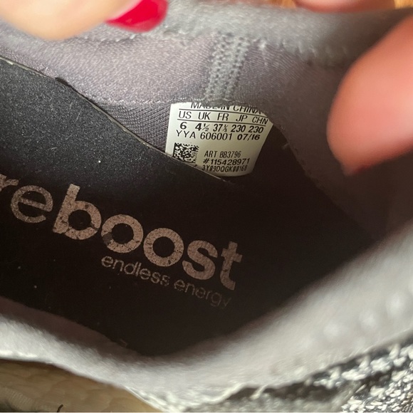 SOLD! Adidas Pureboost Grey Women Size 6 - Picture 3 of 6
